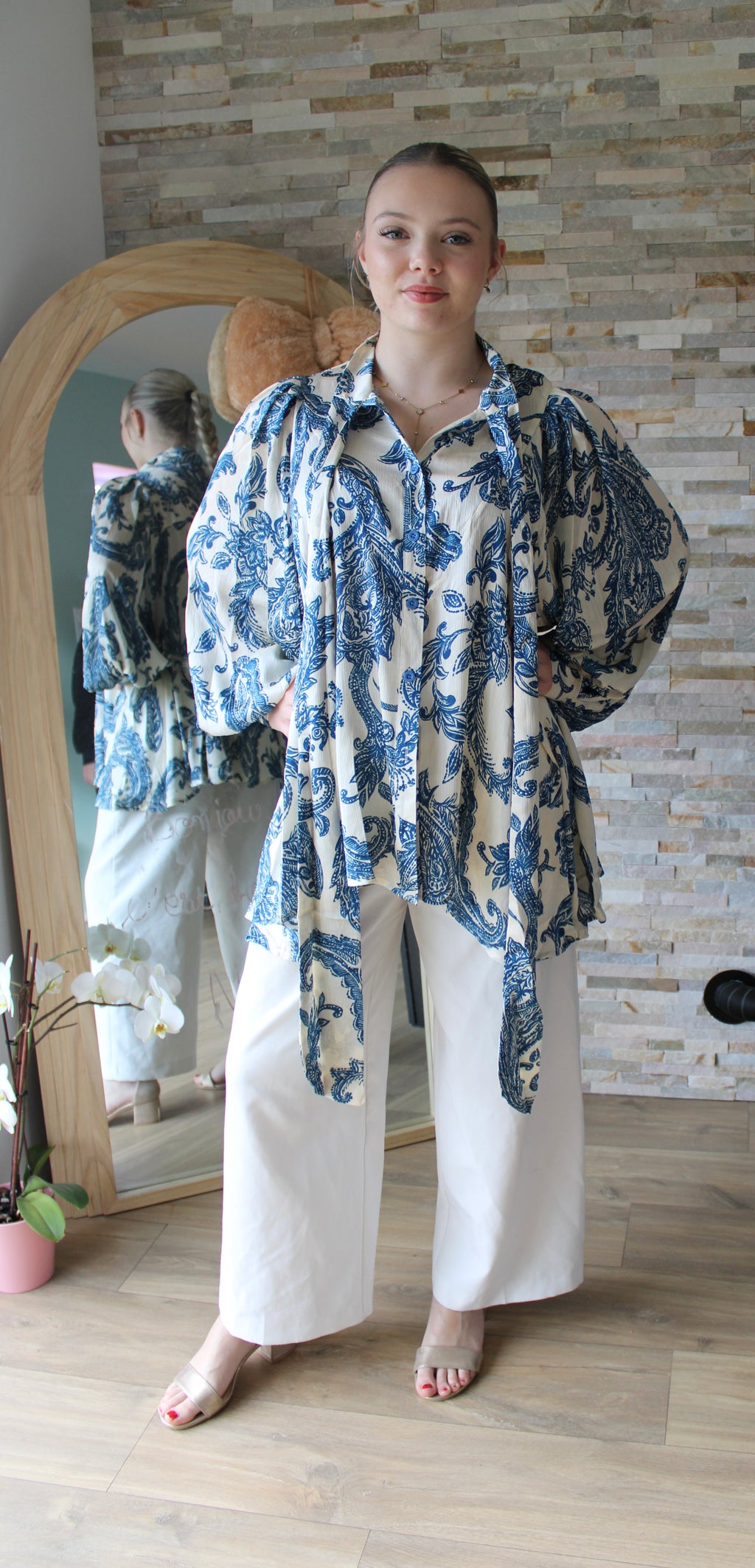Chemise en tissu imprimé fleuri